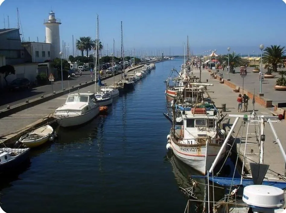 Incantevole, Casa Annetta 800 Mt Dal Mare Viareggio 0*,  Itália